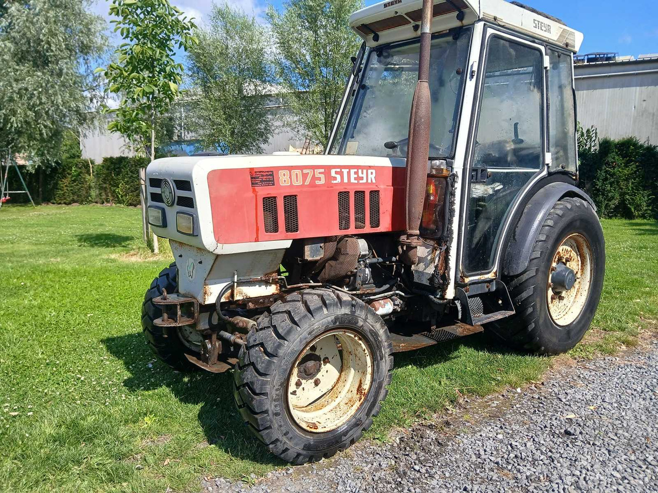 Steyr 8075 - Minitraktor: bild 1 Steyr 8075 - Minitraktor: bild 1