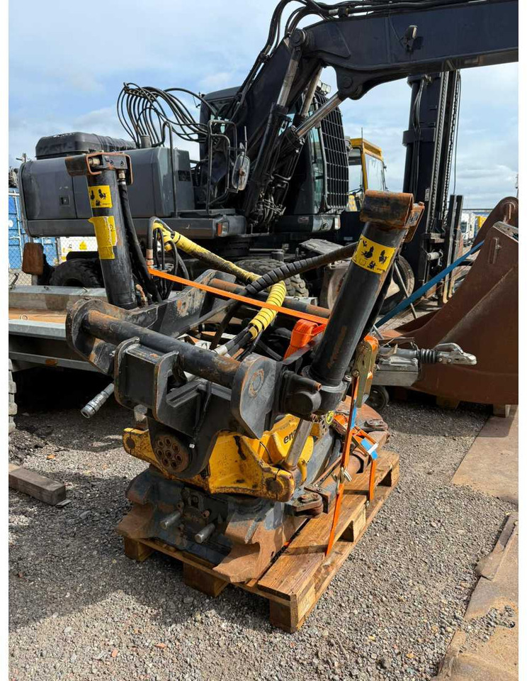 Engcon 233SP-QS80CR - Tillbehör för Byggmaskiner: bild 1 Engcon 233SP-QS80CR - Tillbehör för Byggmaskiner: bild 1
