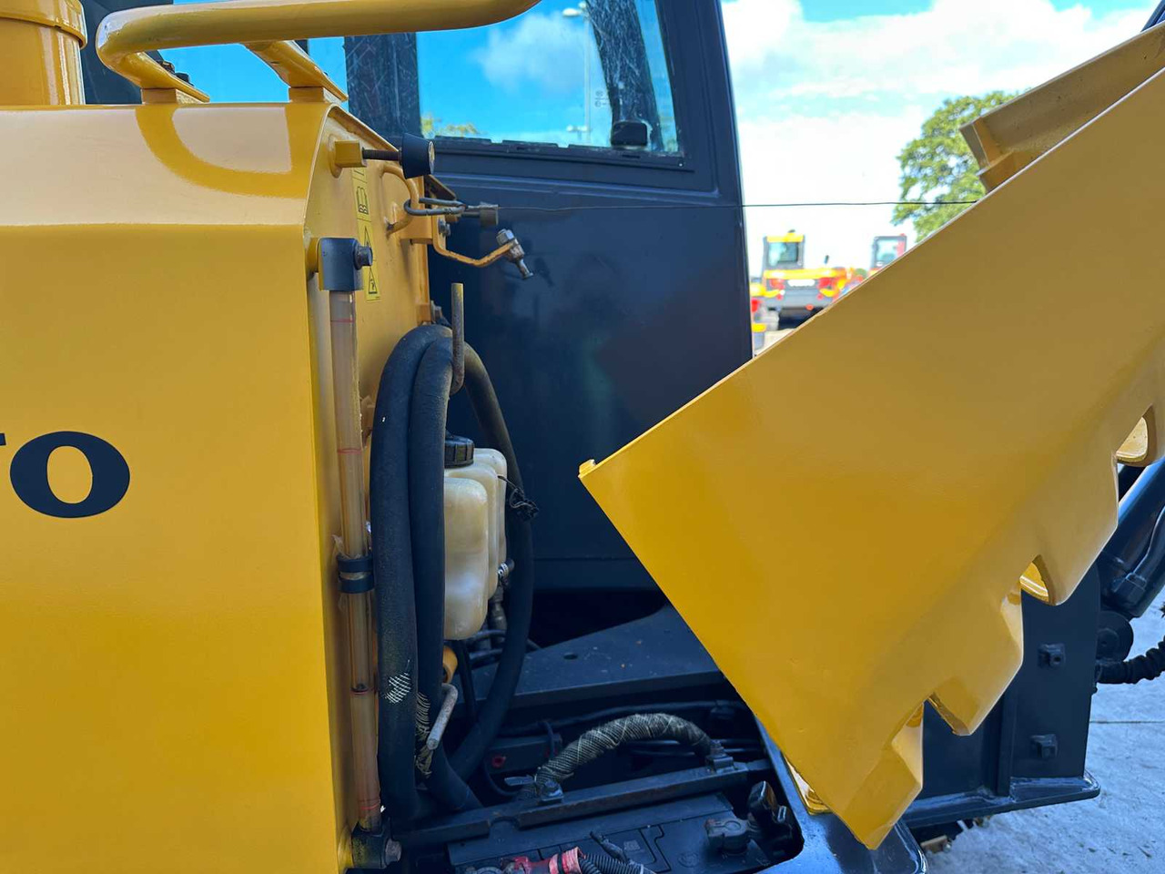 Bandgrävare Volvo EC60C: bild 31