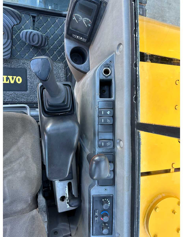 Bandgrävare Volvo EC60C: bild 37
