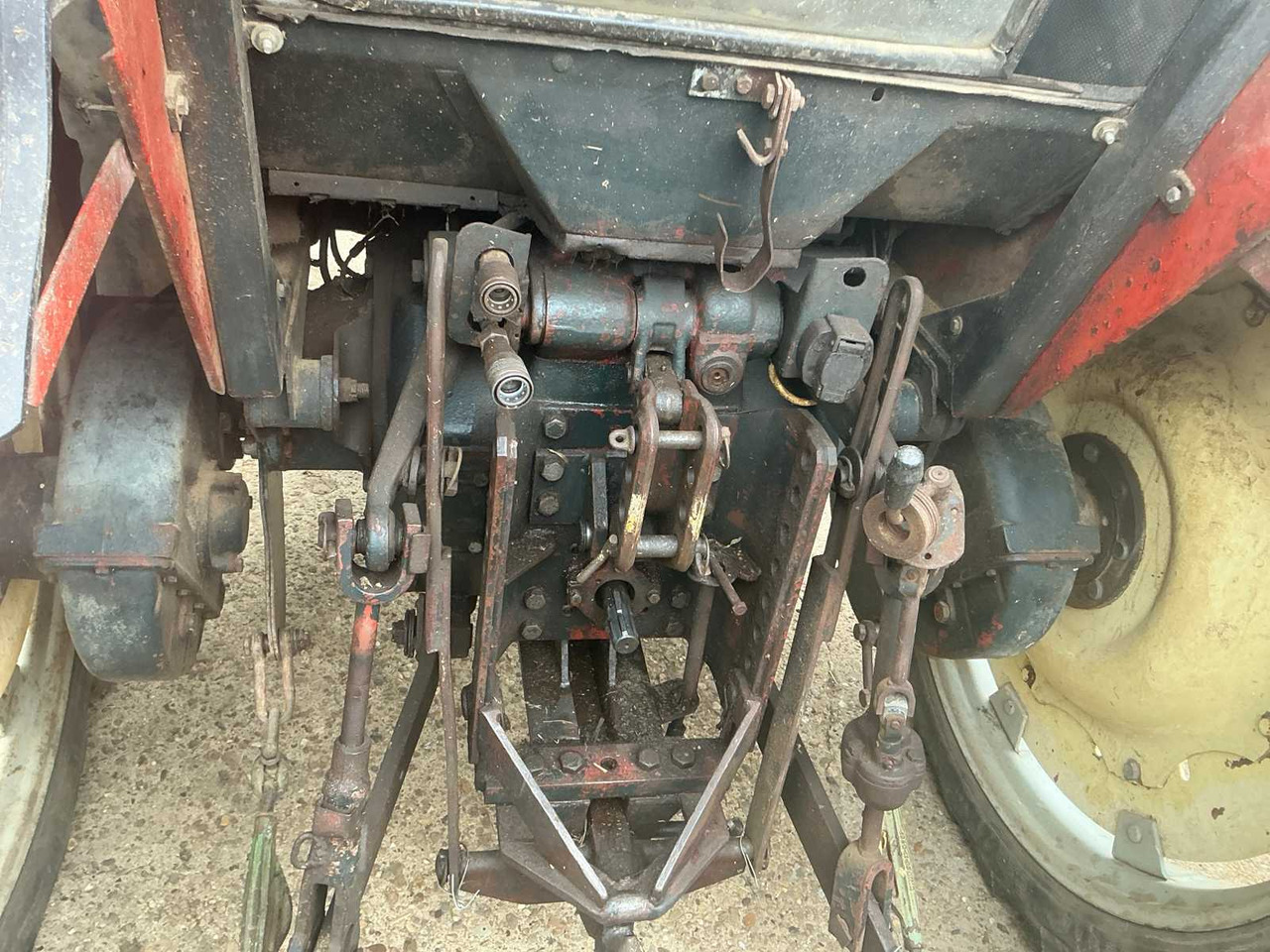 Zetor 7011 - Traktor: bild 5 Zetor 7011 - Traktor: bild 5