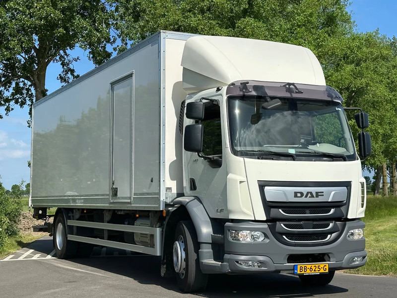 DAF CF 320 LF320.19 EURO6. 830x248x260 - Lastbil med skåp: bild 2 DAF CF 320 LF320.19 EURO6. 830x248x260 - Lastbil med skåp: bild 2