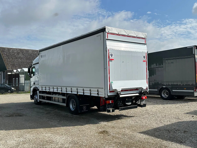 Mercedes-Benz Actros 1843 ACTROS 1843L 2022. 183432km Schuifzeil met Laadklep 2000kg - Kapellbil: bild 4 Mercedes-Benz Actros 1843 ACTROS 1843L 2022. 183432km Schuifzeil met Laadklep 2000kg - Kapellbil: bild 4