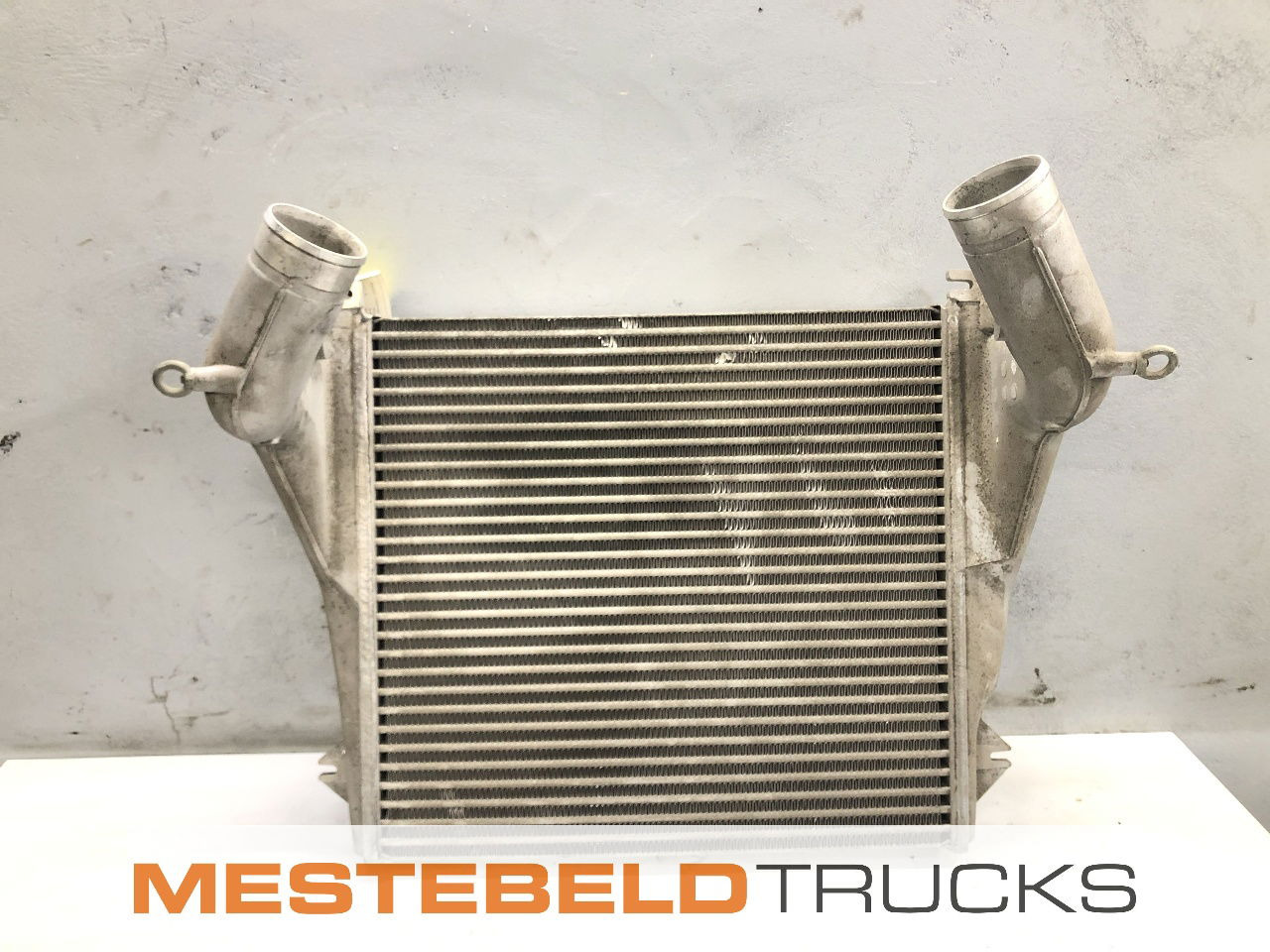 DAF Intercooler 75CF - Kylsystem för Lastbil: bild 1 DAF Intercooler 75CF - Kylsystem för Lastbil: bild 1