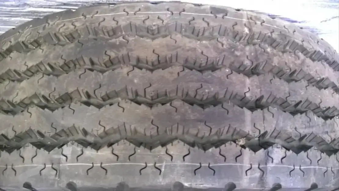 Michelin Band met velg - Däck för Lastbil: bild 1 Michelin Band met velg - Däck för Lastbil: bild 1