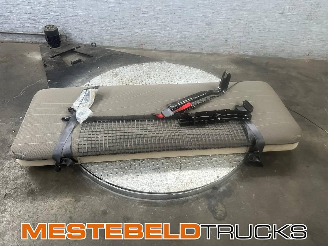 Scania Bovenbed - Hytt och interiör för Lastbil: bild 1 Scania Bovenbed - Hytt och interiör för Lastbil: bild 1
