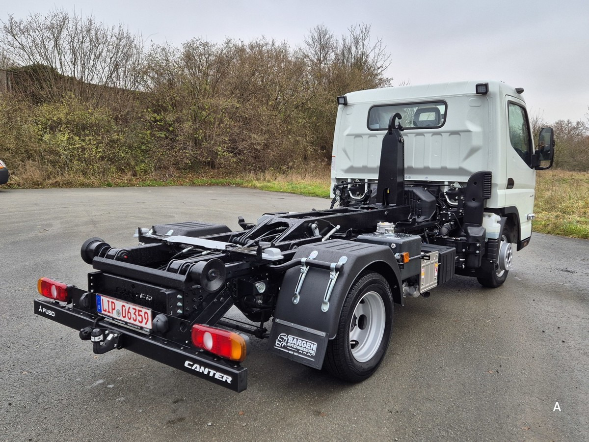 FUSO 3C15 Duonic Aut.City Abrollkipper AHK 3.5T - Lastväxlare lastbil: bild 5 FUSO 3C15 Duonic Aut.City Abrollkipper AHK 3.5T - Lastväxlare lastbil: bild 5