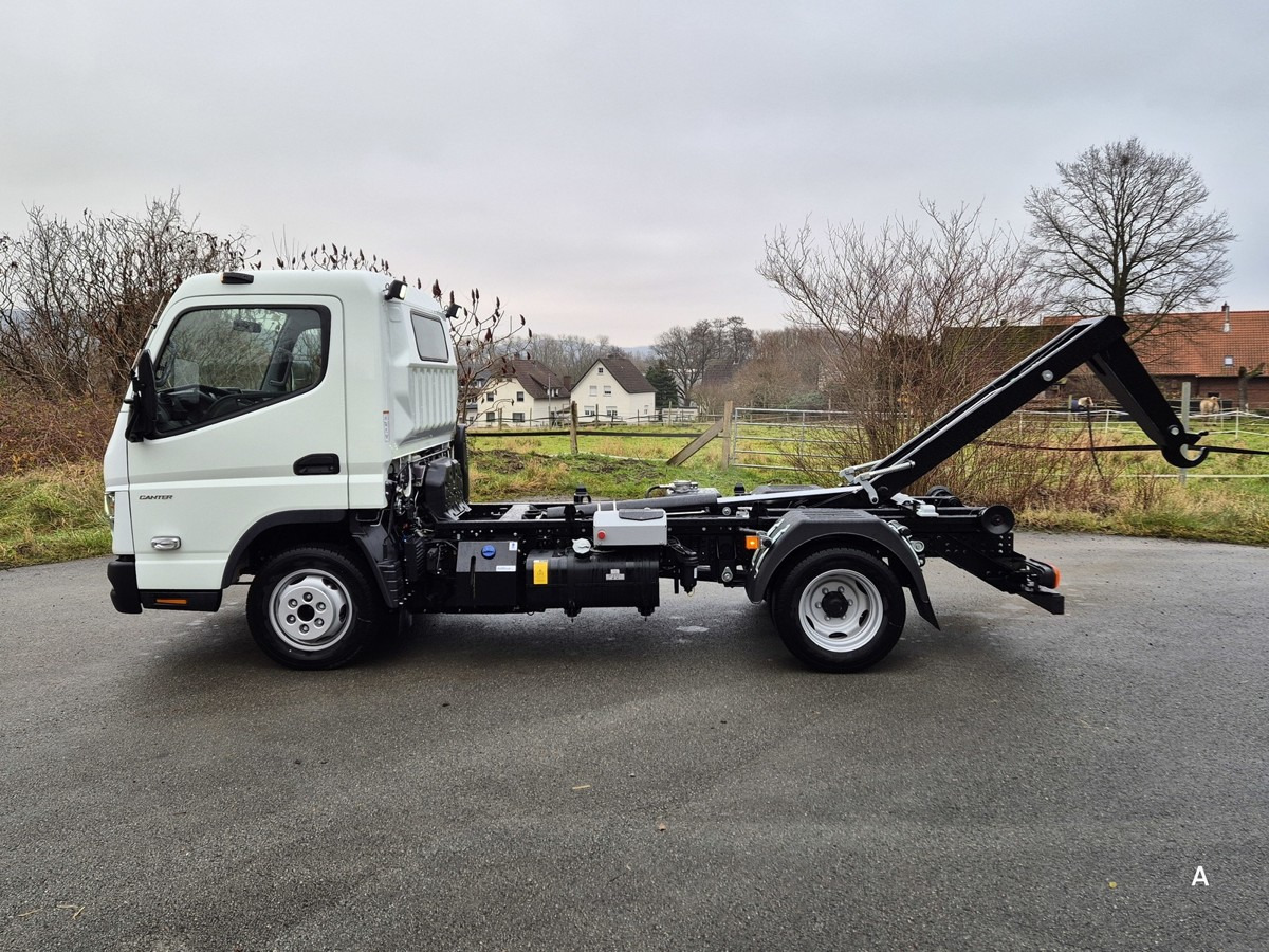 FUSO 3C15 Duonic Aut.City Abrollkipper AHK 3.5T - Lastväxlare lastbil: bild 3 FUSO 3C15 Duonic Aut.City Abrollkipper AHK 3.5T - Lastväxlare lastbil: bild 3