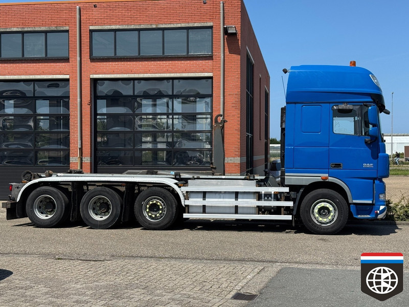 DAF XF 105.460 8X2/4 - 30t hooklift - CLEAN HOLLAND TRUCK - Lastväxlare lastbil: bild 4 DAF XF 105.460 8X2/4 - 30t hooklift - CLEAN HOLLAND TRUCK - Lastväxlare lastbil: bild 4