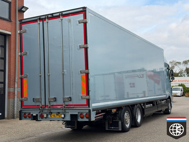 DAF XF 460 FAN TAIL LIFT / TRS / NIGHT A/C / RACING TEAM / CAMPER - Kylbil lastbil: bild 5 DAF XF 460 FAN TAIL LIFT / TRS / NIGHT A/C / RACING TEAM / CAMPER - Kylbil lastbil: bild 5