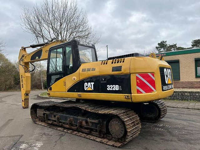 Caterpillar 323DL - 323 DL - 323D - Grävmaskin: bild 2 Caterpillar 323DL - 323 DL - 323D - Grävmaskin: bild 2