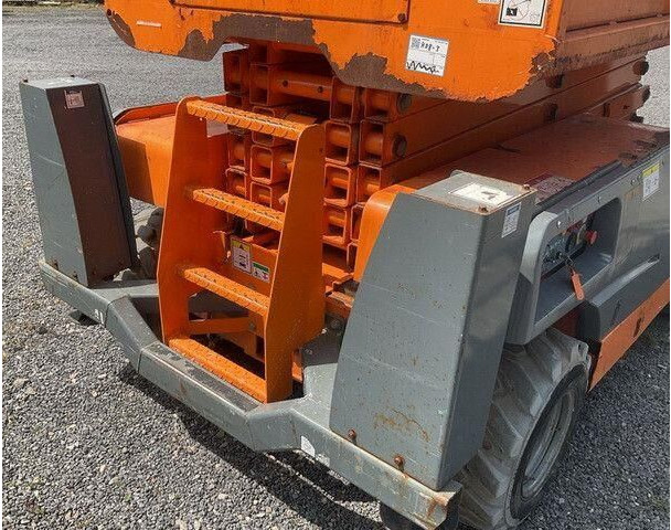 Haulotte Compact 12 DX, Geländegängig, Kubota, 12,15m - Saxlift: bild 4 Haulotte Compact 12 DX, Geländegängig, Kubota, 12,15m - Saxlift: bild 4