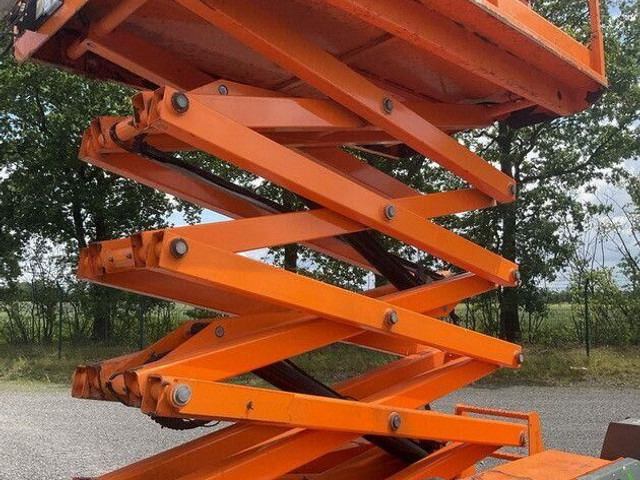 Haulotte Compact 12 DX, Geländegängig, Kubota, 12,15m - Saxlift: bild 3 Haulotte Compact 12 DX, Geländegängig, Kubota, 12,15m - Saxlift: bild 3