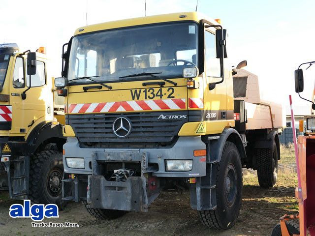 Mercedes-Benz 2035 AK Actros 4x4, Kehrmaschine Schmidt, Allrad - Lastbil: bild 3 Mercedes-Benz 2035 AK Actros 4x4, Kehrmaschine Schmidt, Allrad - Lastbil: bild 3