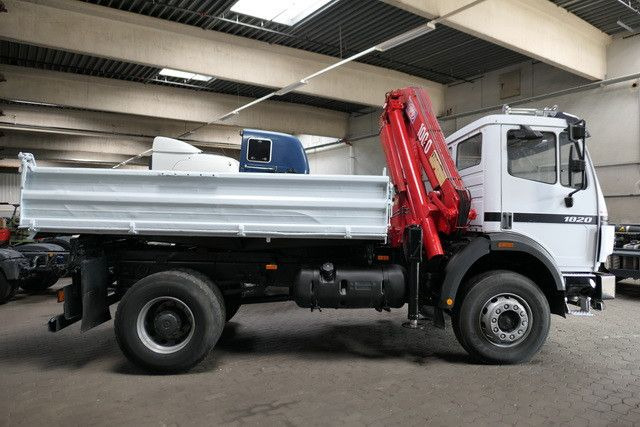 Mercedes-Benz 1820 AK 4x4, HMF 1003 K2, Allrad, AHK, Blattfed. - Tippbil lastbil, Kranbil: bild 2 Mercedes-Benz 1820 AK 4x4, HMF 1003 K2, Allrad, AHK, Blattfed. - Tippbil lastbil, Kranbil: bild 2