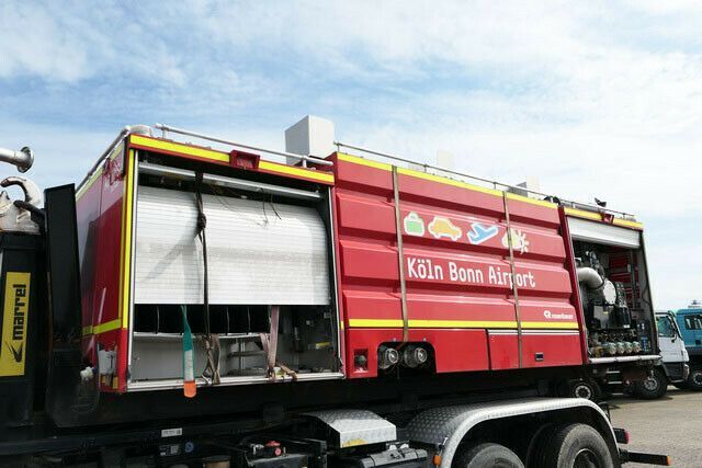 ROSENBAUER/Feuerwehr/Wasserwerfer - Släck/ Räddningsvagn: bild 2 ROSENBAUER/Feuerwehr/Wasserwerfer - Släck/ Räddningsvagn: bild 2