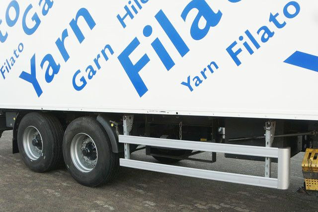 Sommer 2-Achser, elektr. Rolltor, BPW, 11.000mm lang - Skåp semitrailer: bild 3 Sommer 2-Achser, elektr. Rolltor, BPW, 11.000mm lang - Skåp semitrailer: bild 3
