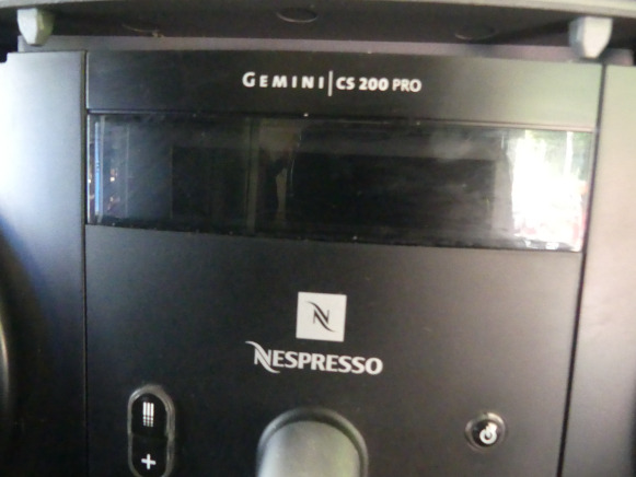 2 Machines à café Nespresso 705/CS200 - Livsmedelsmaskin: bild 3 2 Machines à café Nespresso 705/CS200 - Livsmedelsmaskin: bild 3