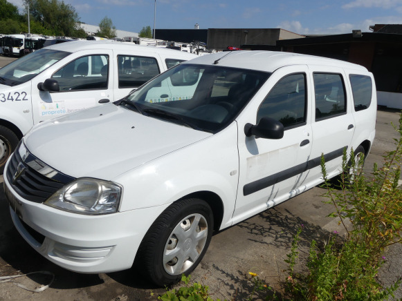 REF:10423 - Voiture Dacia Logan 1.5 DCI break (2012-254.373 km) - Dubbelhytt transportbil: bild 1 REF:10423 - Voiture Dacia Logan 1.5 DCI break (2012-254.373 km) - Dubbelhytt transportbil: bild 1