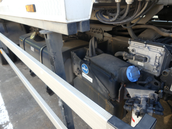 REF:1436 - Camion poubelle Renault Access (2013-162.300 km) - Sopbil: bild 4 REF:1436 - Camion poubelle Renault Access (2013-162.300 km) - Sopbil: bild 4
