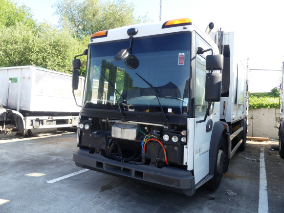 REF:1436 - Camion poubelle Renault Access (2013-162.300 km) - Sopbil: bild 1 REF:1436 - Camion poubelle Renault Access (2013-162.300 km) - Sopbil: bild 1