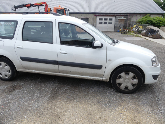 REF:1RFU370 - Voiture Dacia Logan Break SD (2012-63.842 km) - Personbil: bild 3 REF:1RFU370 - Voiture Dacia Logan Break SD (2012-63.842 km) - Personbil: bild 3