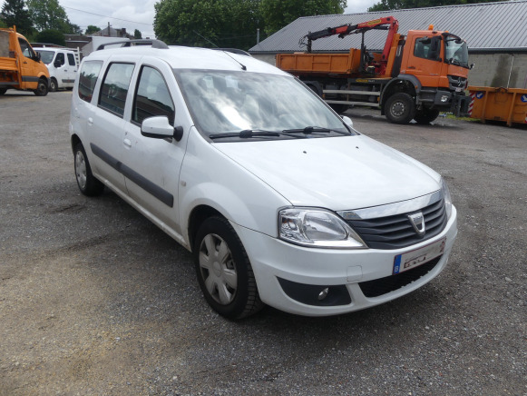 REF:1RFU370 - Voiture Dacia Logan Break SD (2012-63.842 km) - Personbil: bild 2 REF:1RFU370 - Voiture Dacia Logan Break SD (2012-63.842 km) - Personbil: bild 2