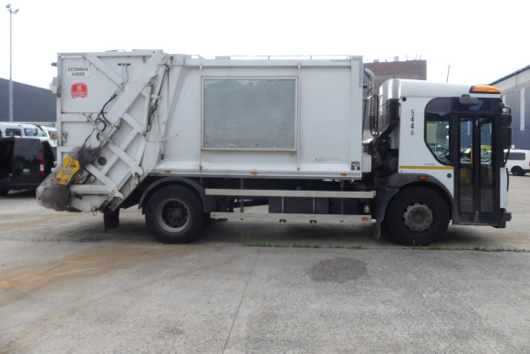 REF:5446 - Camion poubelle Renault Access (2013-192.146 km) - Sopbil: bild 4 REF:5446 - Camion poubelle Renault Access (2013-192.146 km) - Sopbil: bild 4