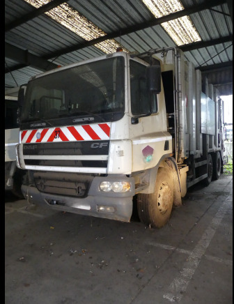 REF:C37 - Camion poubelle (pour pièces) DAF CF75.310 - Sopbil: bild 1 REF:C37 - Camion poubelle (pour pièces) DAF CF75.310 - Sopbil: bild 1