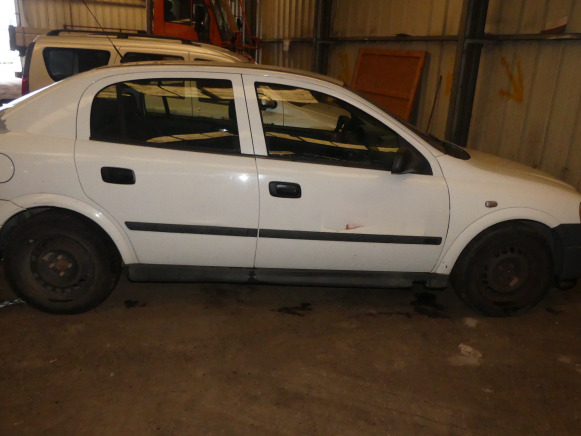 REF:JGN449 - Voiture Opel Astra 1,7 Dti (2003-129.196 km) - Personbil: bild 3 REF:JGN449 - Voiture Opel Astra 1,7 Dti (2003-129.196 km) - Personbil: bild 3