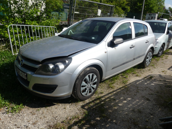 Voiture Opel Astra - Personbil: bild 1 Voiture Opel Astra - Personbil: bild 1