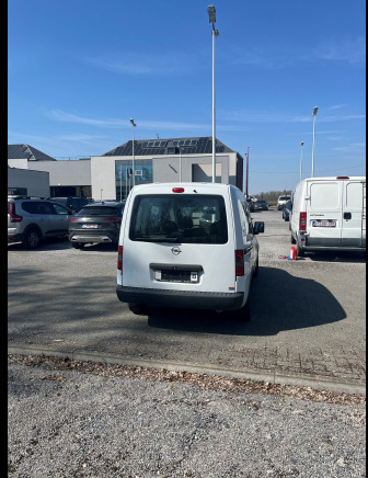 Voiture Opel Combo C (2006-80937 km-VIN :W0L0XCF0663029069) - Personbil: bild 4 Voiture Opel Combo C (2006-80937 km-VIN :W0L0XCF0663029069) - Personbil: bild 4