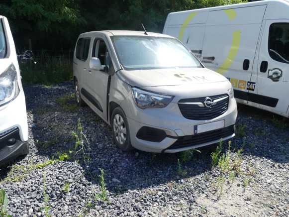 Voiture Opel Combo LIFE (2020-164.299 km-VIN:WOVECYHYLJ618520) - Dubbelhytt transportbil: bild 2 Voiture Opel Combo LIFE (2020-164.299 km-VIN:WOVECYHYLJ618520) - Dubbelhytt transportbil: bild 2