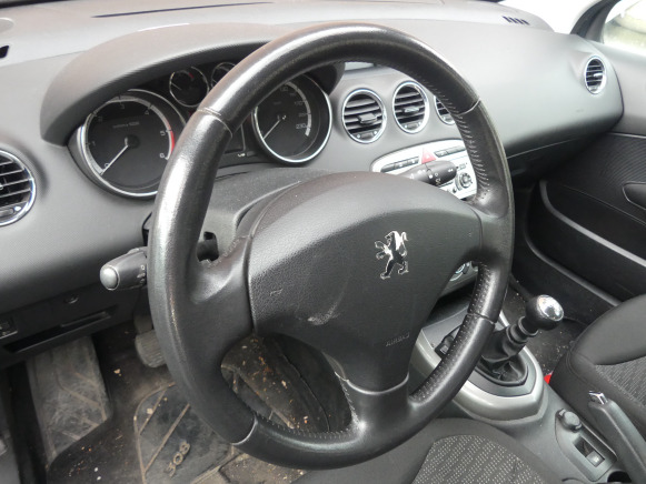 Voiture Peugeot 308 (2010-194.623 km) - Personbil: bild 5 Voiture Peugeot 308 (2010-194.623 km) - Personbil: bild 5