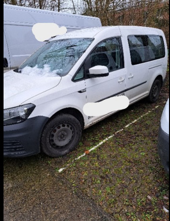 Voiture VW Caddy (2017-218.641 km-VIN:VW2ZZZ2KZHX093378) - Persontransport: bild 2 Voiture VW Caddy (2017-218.641 km-VIN:VW2ZZZ2KZHX093378) - Persontransport: bild 2