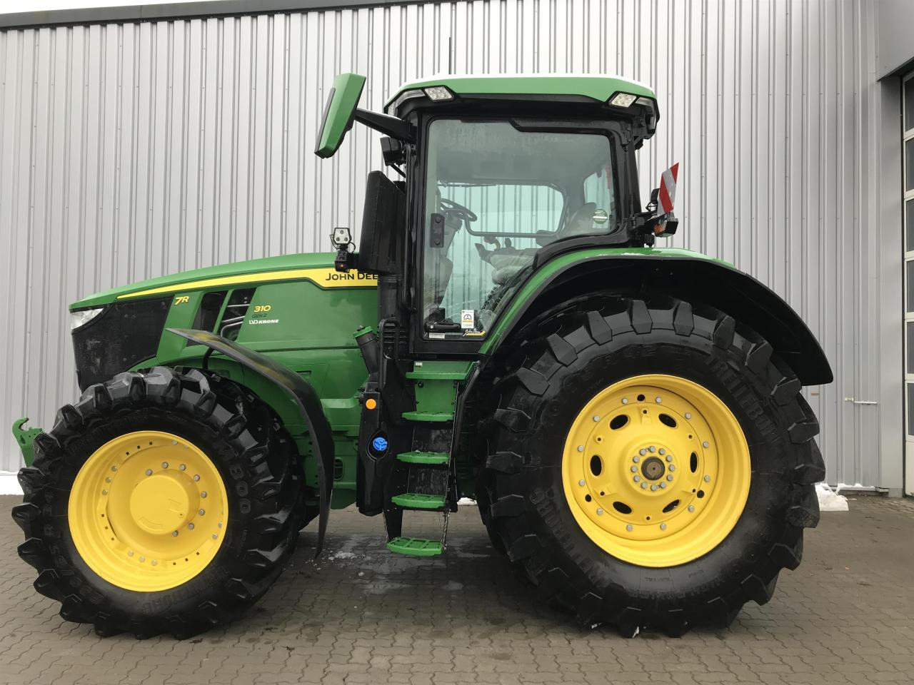 John Deere 7R 310 (MY21) - Traktor: bild 1 John Deere 7R 310 (MY21) - Traktor: bild 1
