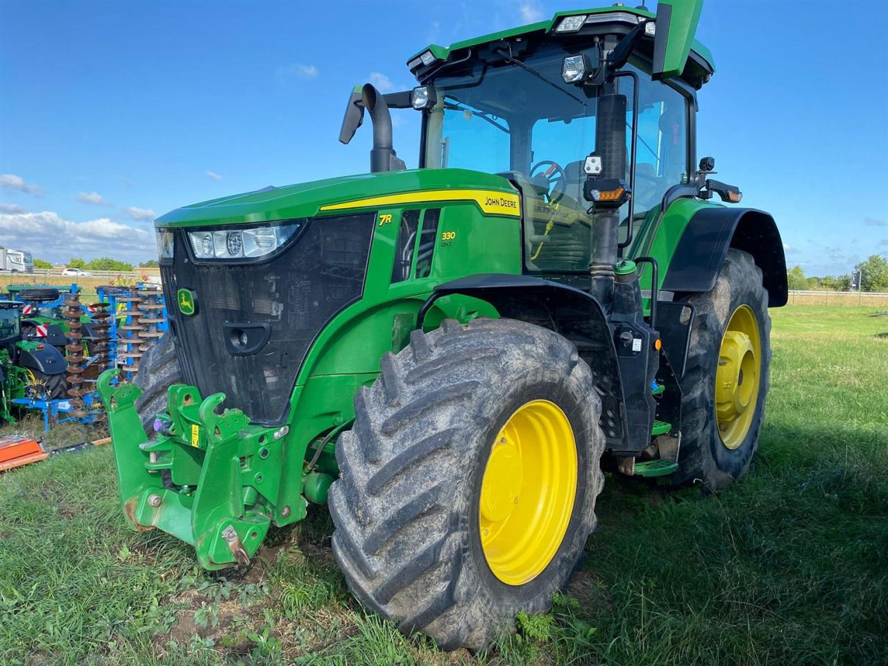 John Deere 7R 330 - Traktor: bild 1 John Deere 7R 330 - Traktor: bild 1
