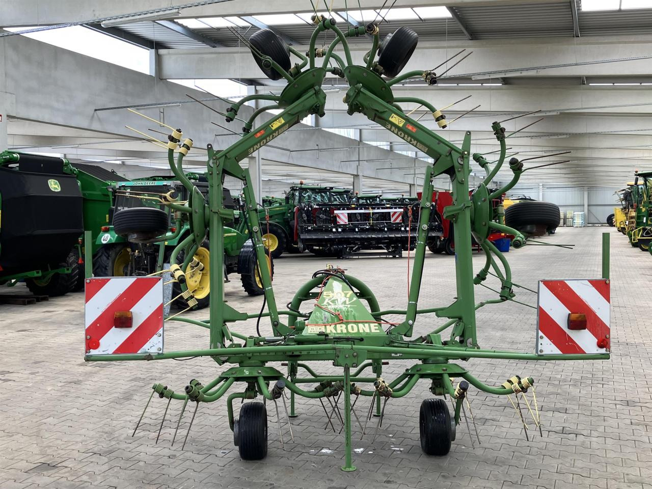 Krone KW 7.70/6x7 - Hövändare: bild 5 Krone KW 7.70/6x7 - Hövändare: bild 5