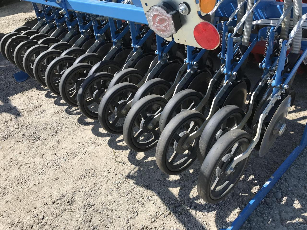 Lemken Saphir 8 Autoload - Såmaskin: bild 4 Lemken Saphir 8 Autoload - Såmaskin: bild 4
