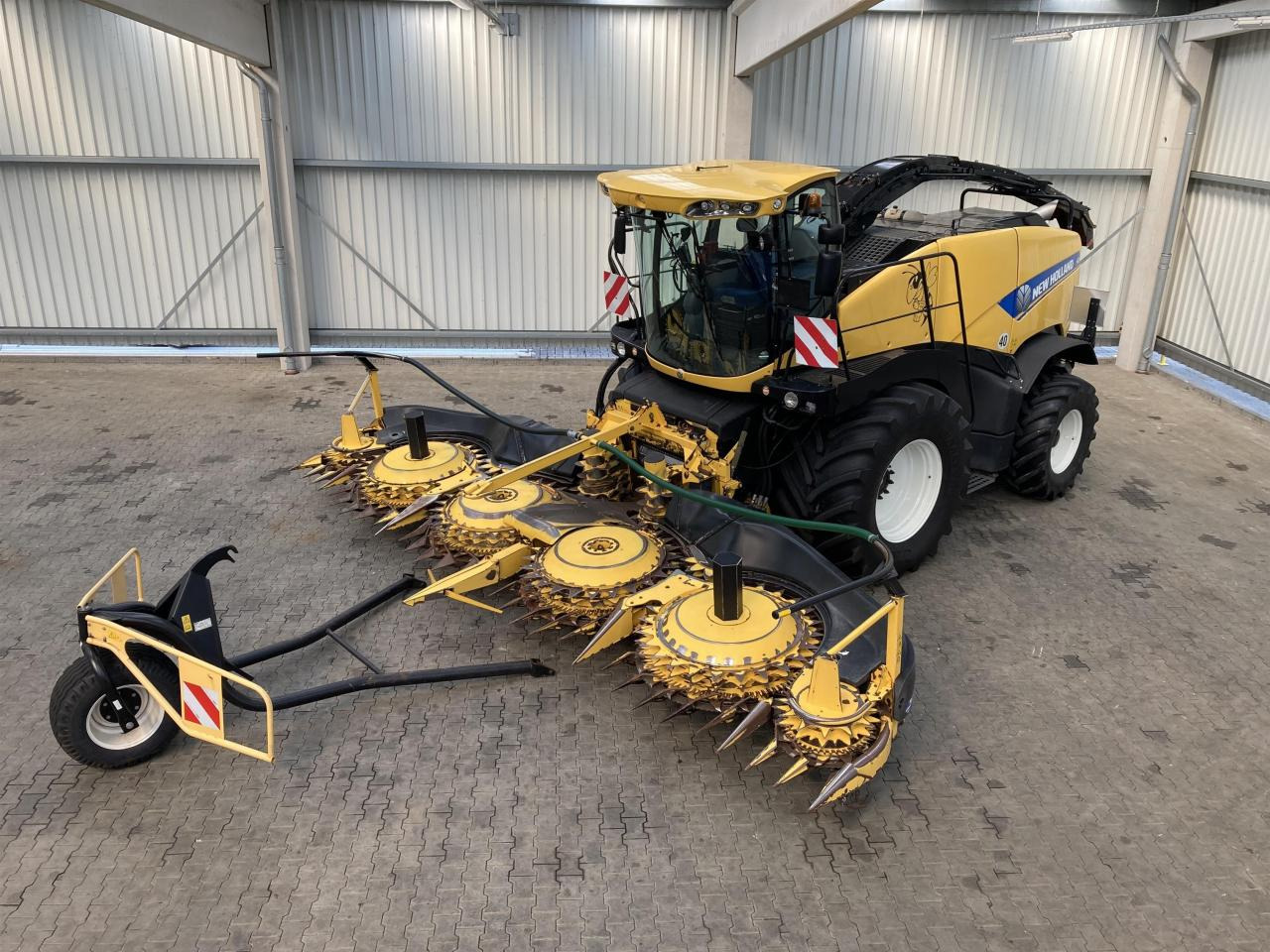 New Holland FR700 - Exakthack: bild 1 New Holland FR700 - Exakthack: bild 1