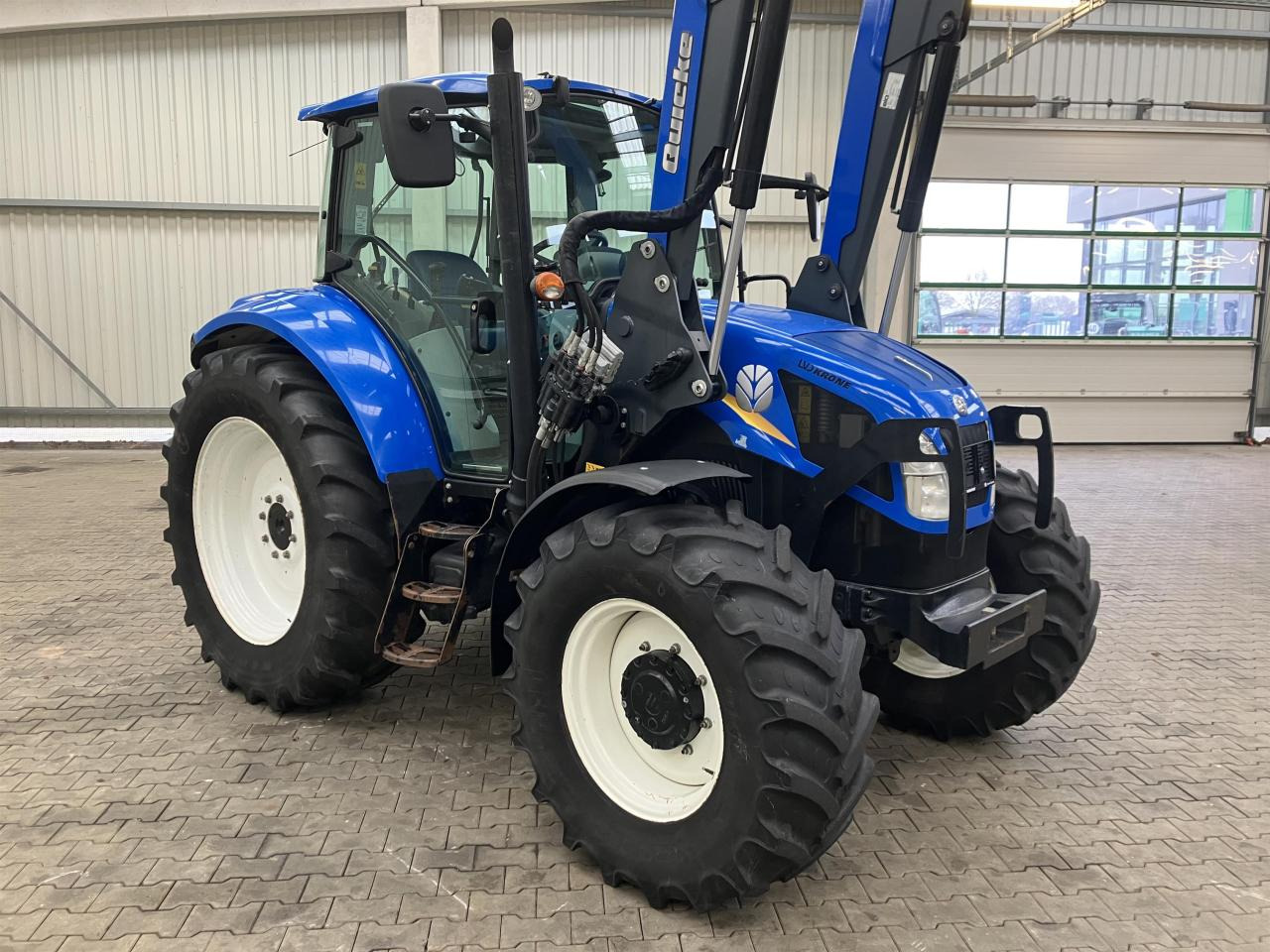 New Holland T 5.105 - Traktor: bild 3 New Holland T 5.105 - Traktor: bild 3