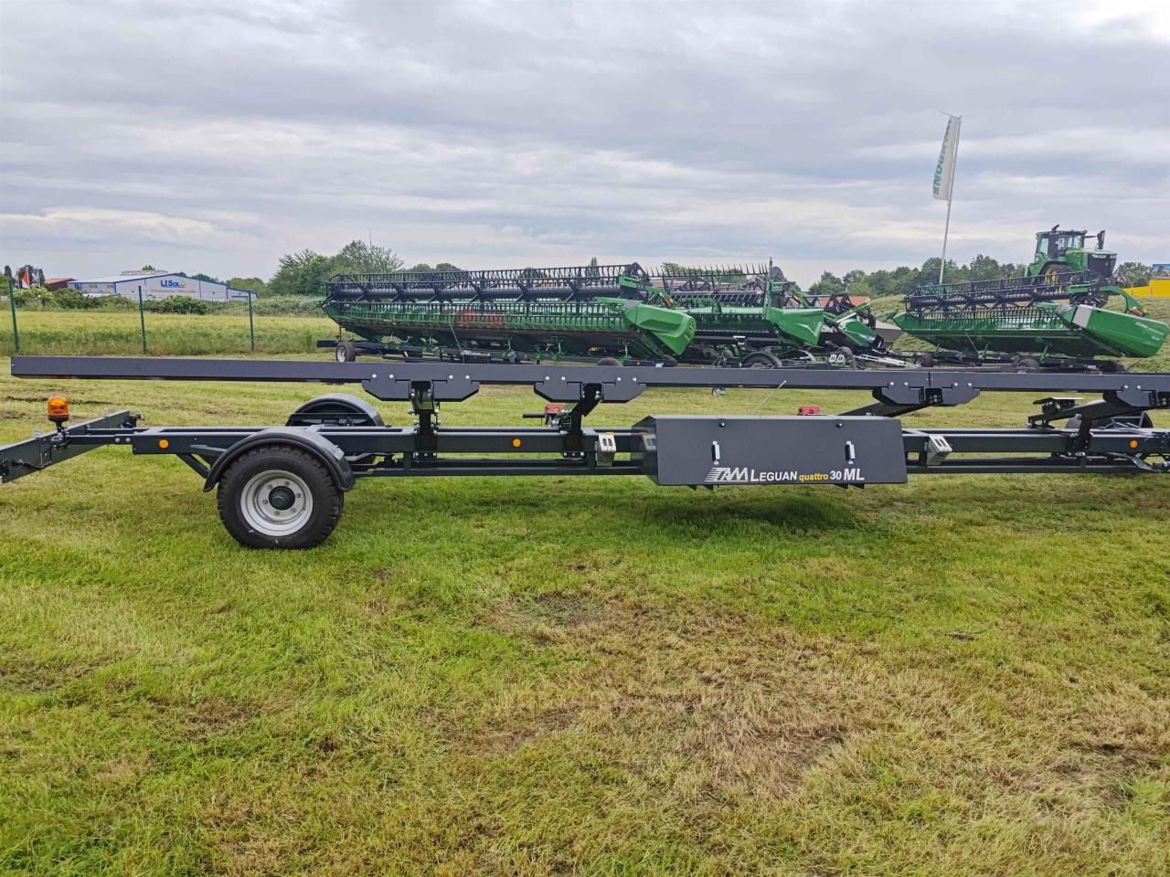 TAM Leguan Quattro ML 30ft - Skärbord: bild 3 TAM Leguan Quattro ML 30ft - Skärbord: bild 3