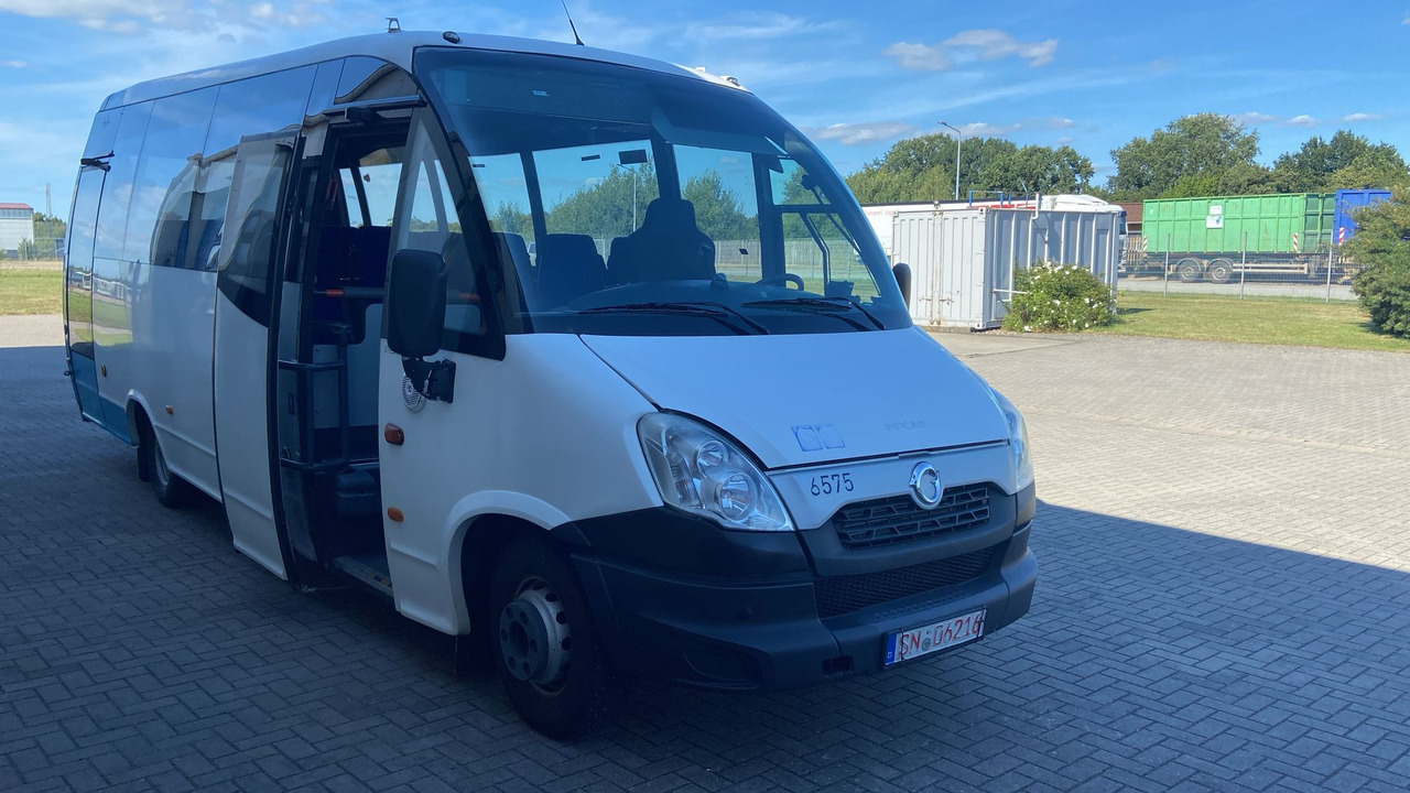 INDCAR WING - Stadsbuss: bild 1 INDCAR WING - Stadsbuss: bild 1