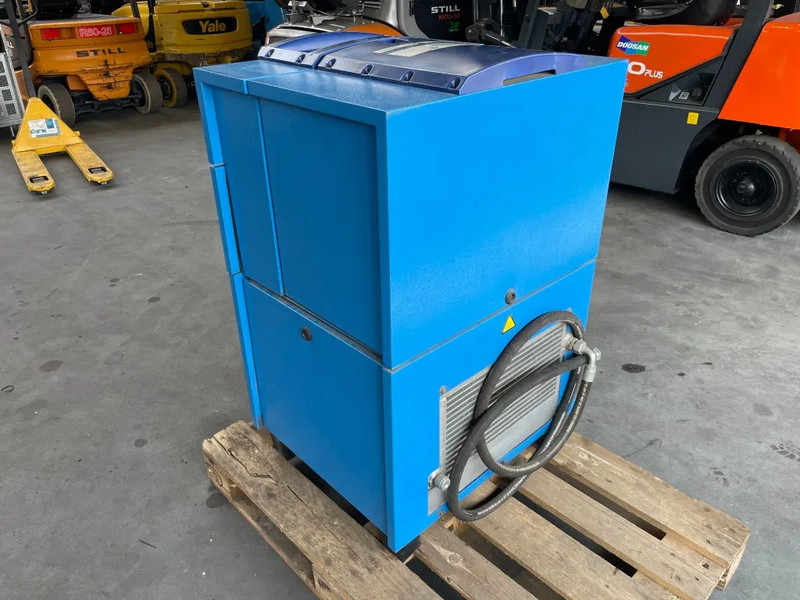 Compair L07 - 7,5A Schroefcompressor 750L/min als nieuw! - Luftkompressor: bild 5 Compair L07 - 7,5A Schroefcompressor 750L/min als nieuw! - Luftkompressor: bild 5