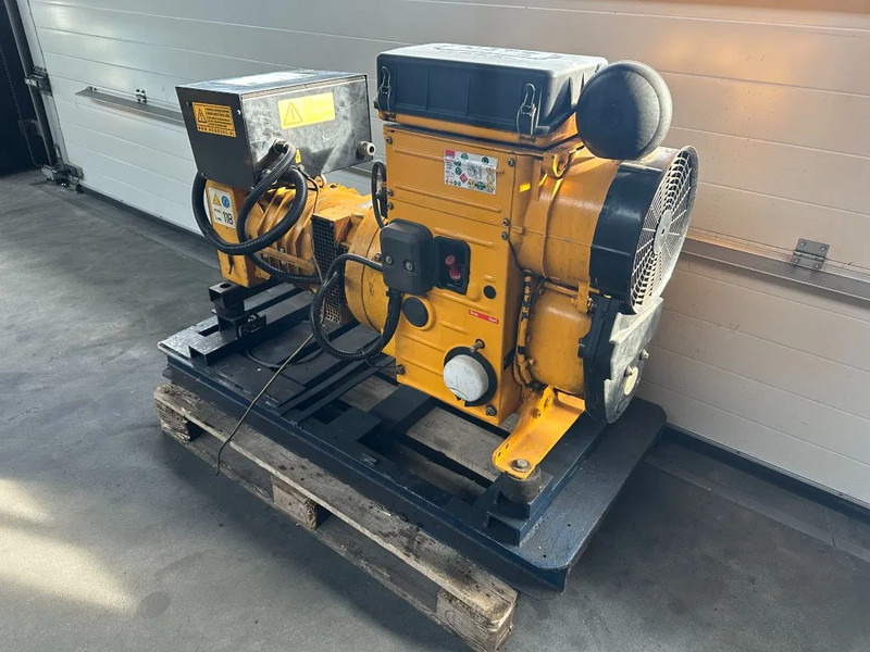 Hatz 2M41 15 kVA generatorset - Elgenerator: bild 4 Hatz 2M41 15 kVA generatorset - Elgenerator: bild 4