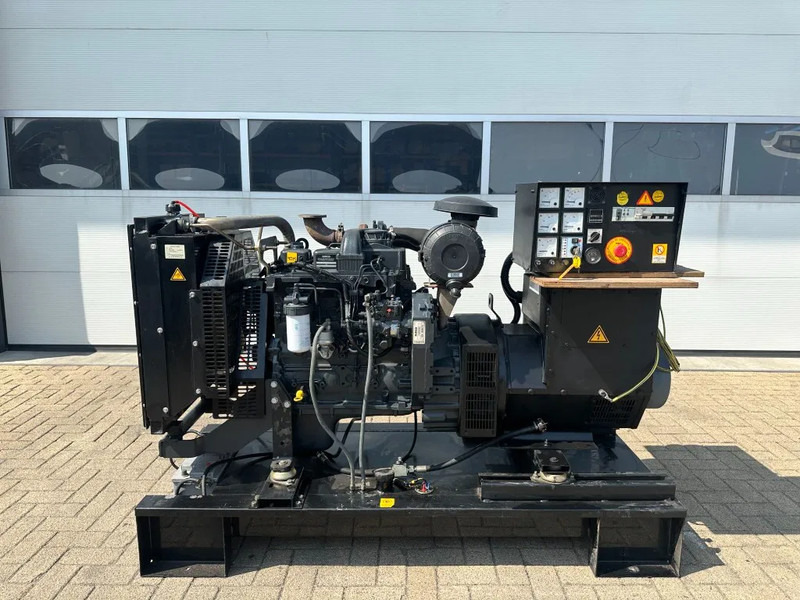 Himoinsa Iveco FPT NEF 45 Stamford 60 kVA noodstroom generatorset - Elgenerator: bild 1 Himoinsa Iveco FPT NEF 45 Stamford 60 kVA noodstroom generatorset - Elgenerator: bild 1