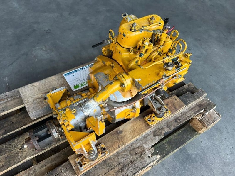 Kubota 2 cilinder 9 PK Marine Motor met ZF Keerkoppeling - Motor: bild 4 Kubota 2 cilinder 9 PK Marine Motor met ZF Keerkoppeling - Motor: bild 4