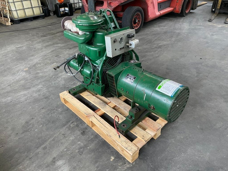Lister HR2A - 16 kVA generatorset - Elgenerator: bild 5 Lister HR2A - 16 kVA generatorset - Elgenerator: bild 5