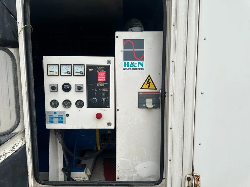 Perkins 3008-TAG3A FG Wilson Stamford 450 kVA Silent generatorset - Elgenerator: bild 2 Perkins 3008-TAG3A FG Wilson Stamford 450 kVA Silent generatorset - Elgenerator: bild 2