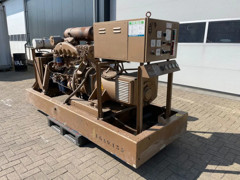 Renault Leroy Somer 100 kVA generatorset ex Emergency 66,1 hours - Elgenerator: bild 4 Renault Leroy Somer 100 kVA generatorset ex Emergency 66,1 hours - Elgenerator: bild 4